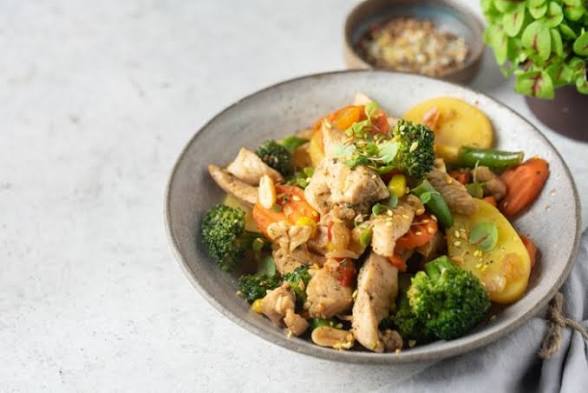 Курица с овощами